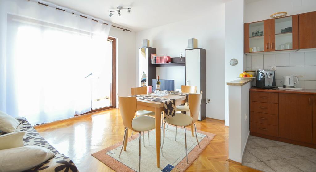 Apartment Natasa Нови-Винодолски Номер фото